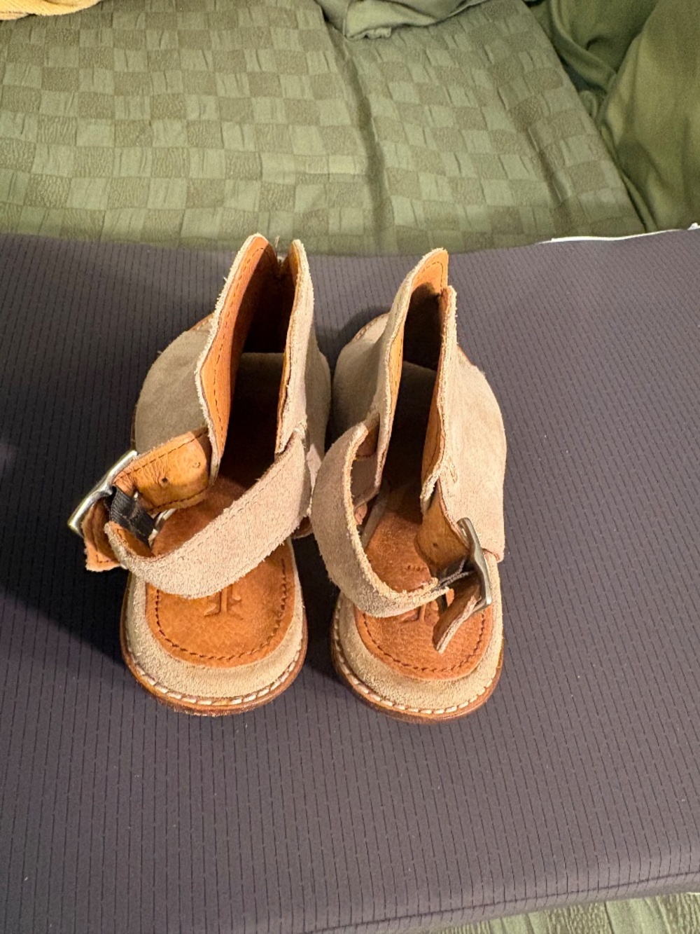 Frye Shoes - Picture 6 of 9